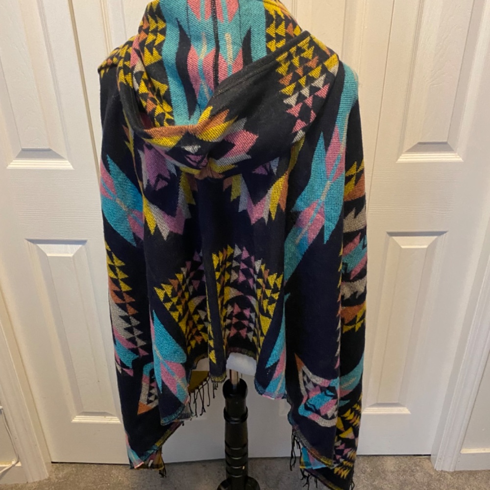 SW style cape - Picture 5 of 7